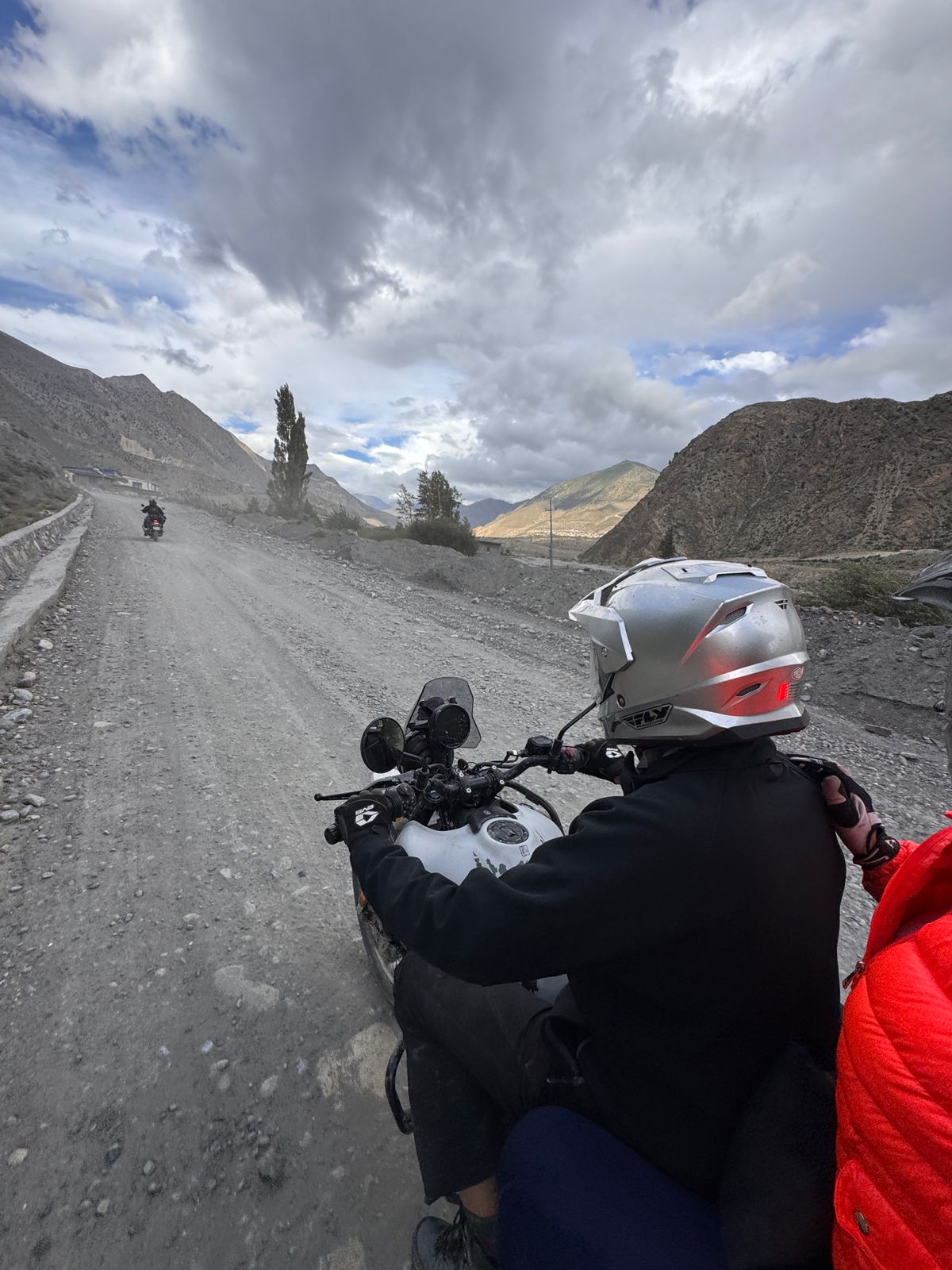 Day 8: Kagbeni to Tatopani (120 km, 6–7 hrs)